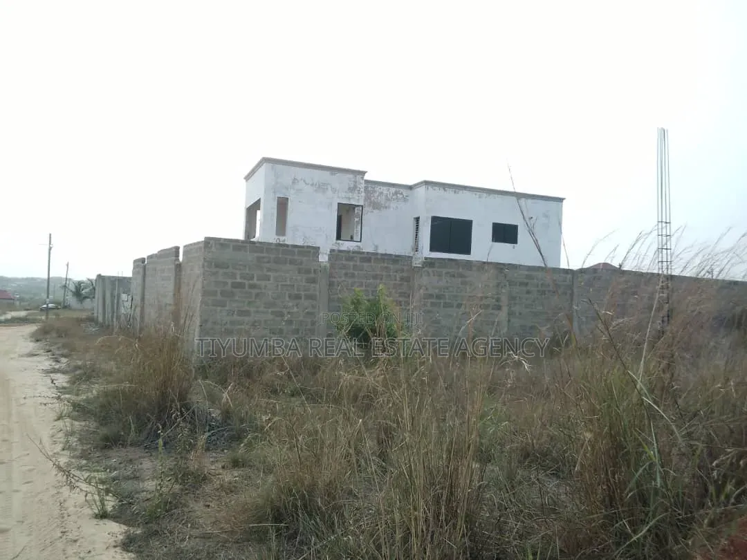 5bdrm House in Tiyumba Real Estate, Prampram for sale in Prampram