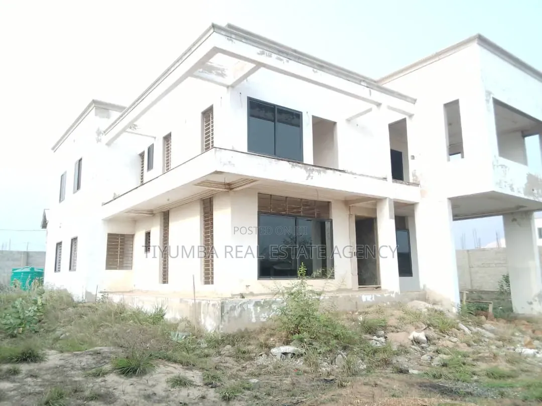 5bdrm House in Tiyumba Real Estate, Prampram for sale in Prampram