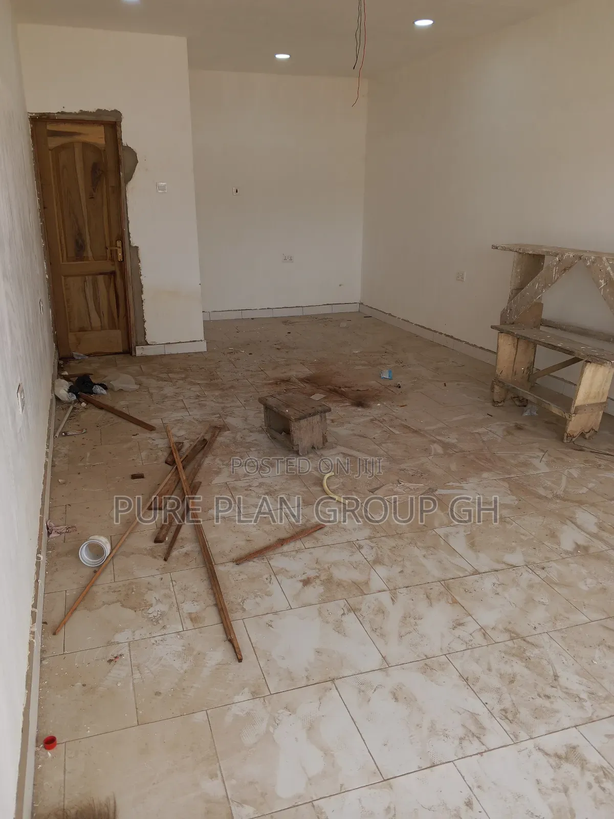 9x20sqm ( Feet) Shop Available For Rent At Ofankor in Ofankor