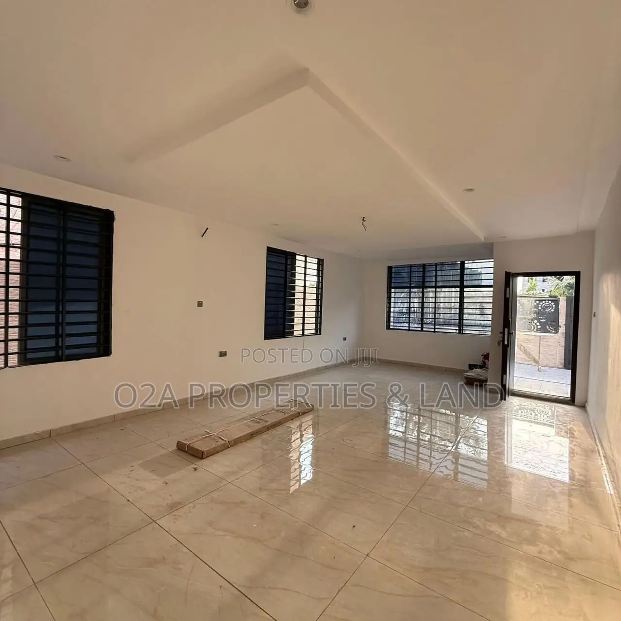4bdrm House in Botwe, Lake Side Estate for sale in Lake Side Estate
