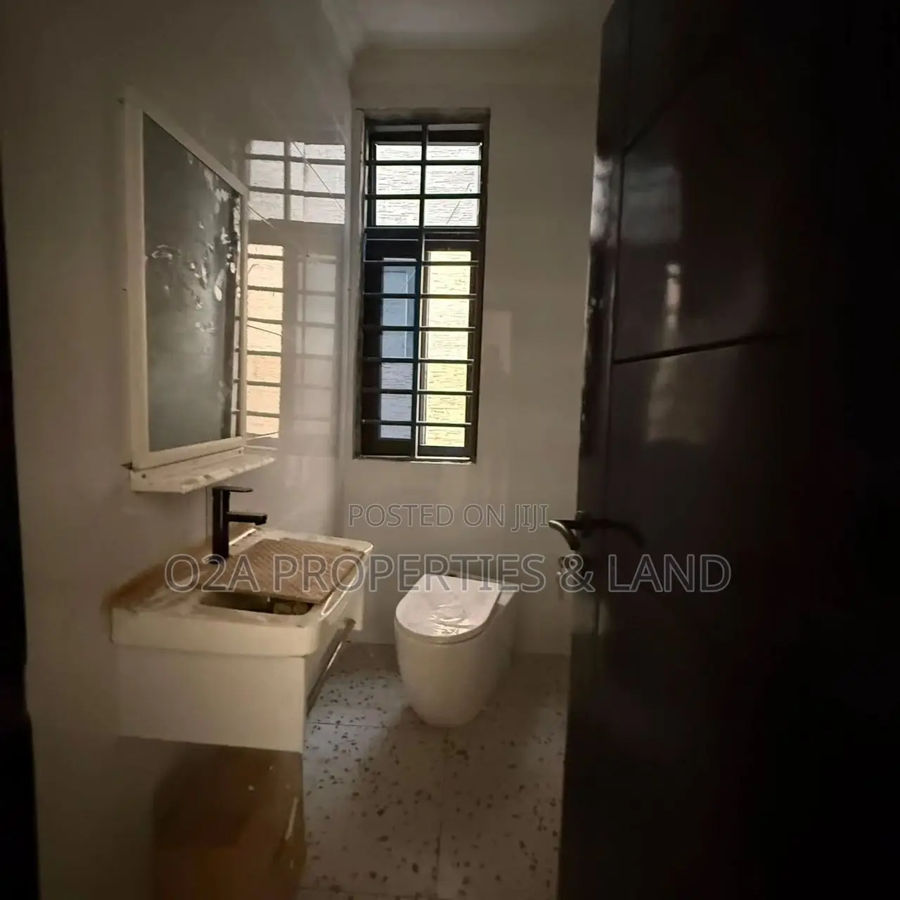 4bdrm House in Botwe, Lake Side Estate for sale in Lake Side Estate