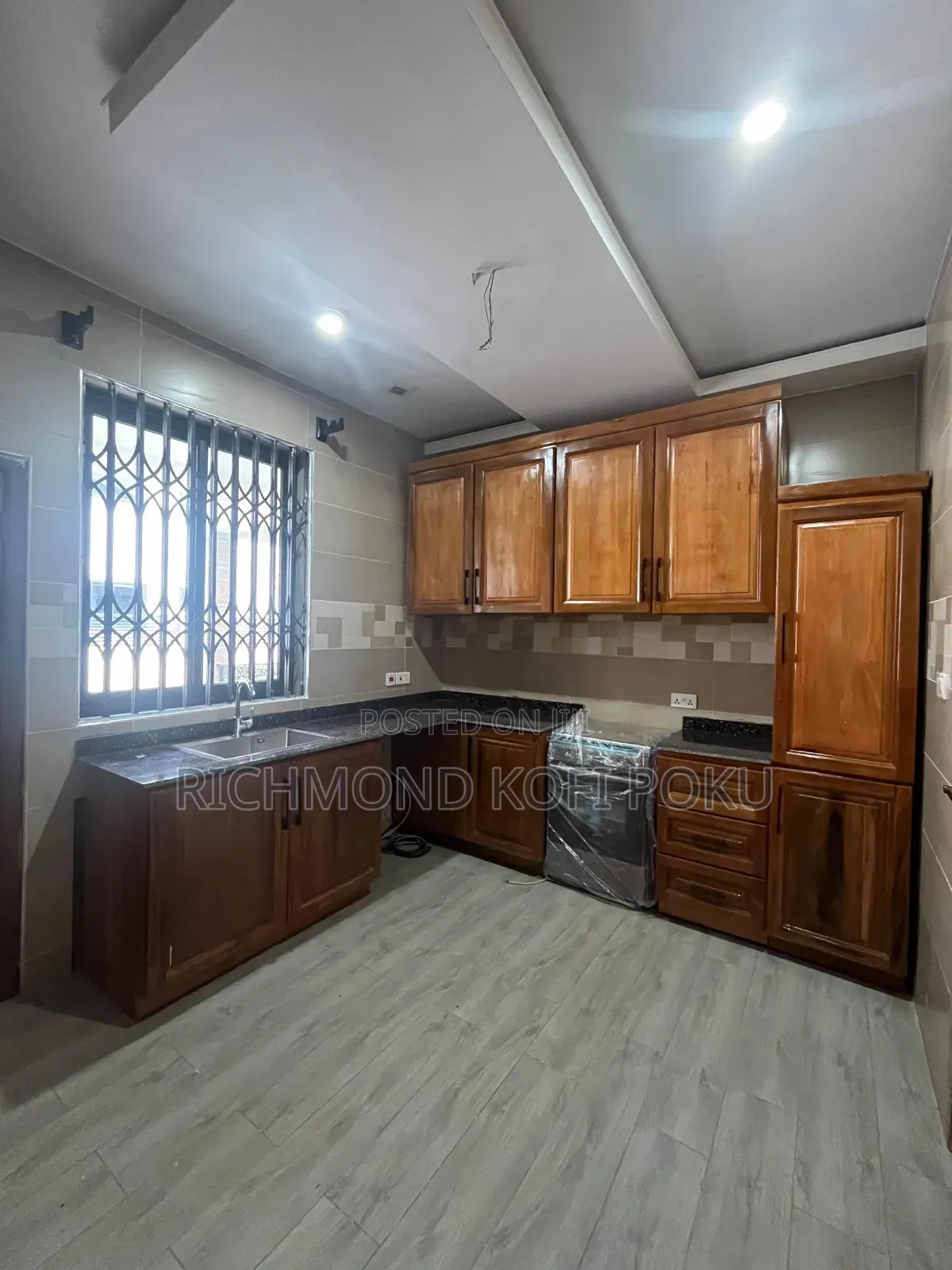 2bdrm Apartment in Kofi'S Realty, Coca Cola for rent in Coca Cola