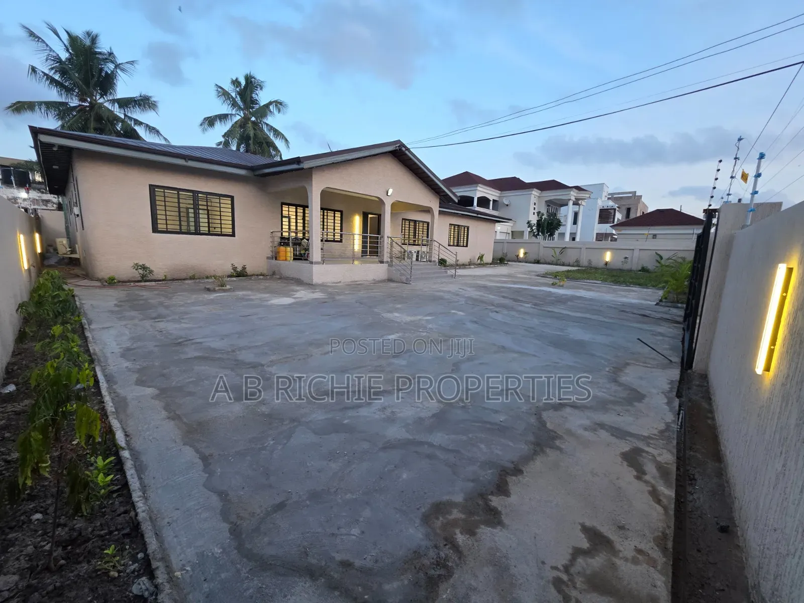 4bdrm Bungalow in Ab Richie Properties, Tseaddo for rent in Tseaddo