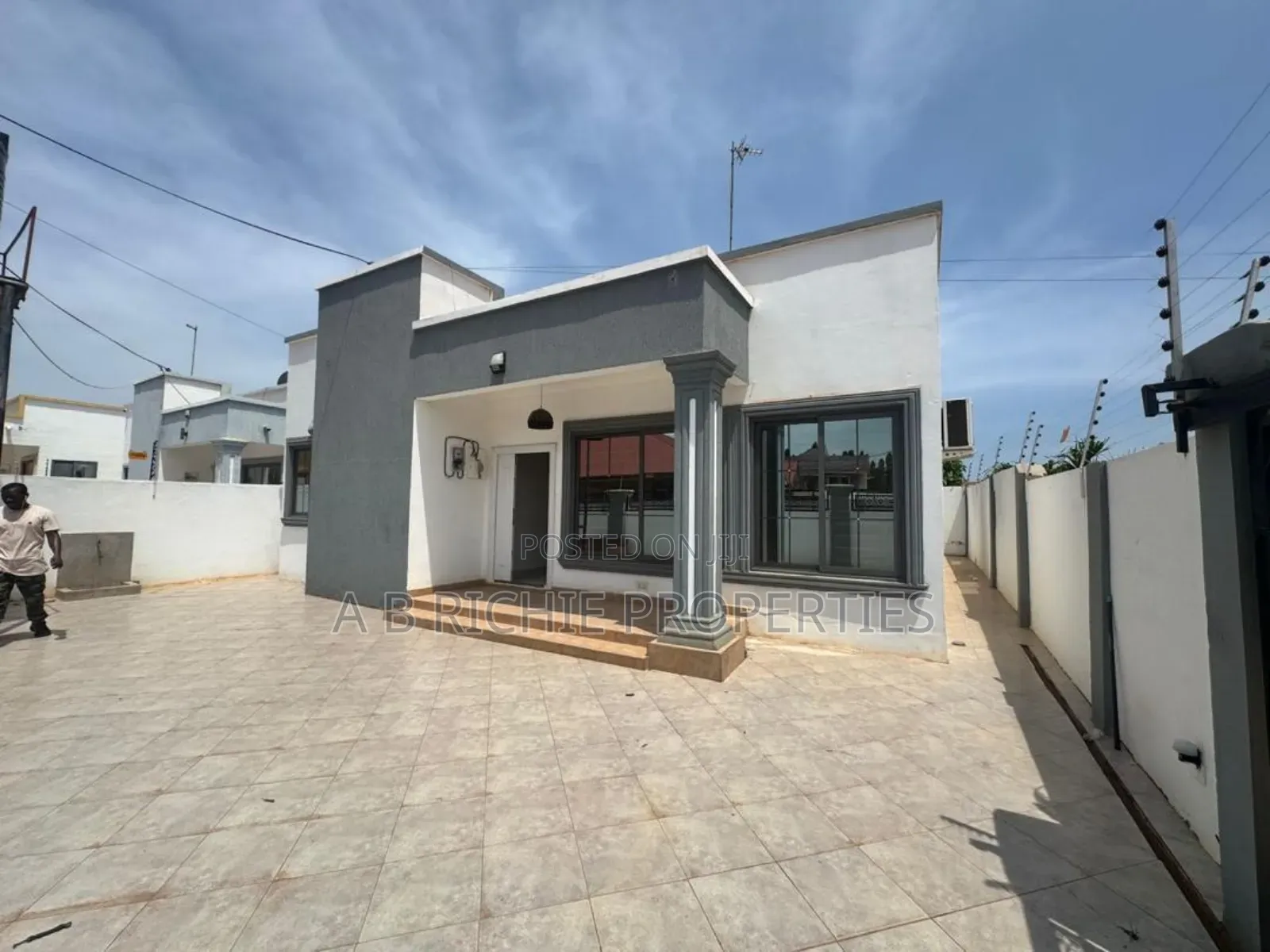 3bdrm Bungalow in Ab Richie Properties, Baatsona Total for rent in Baatsona Total