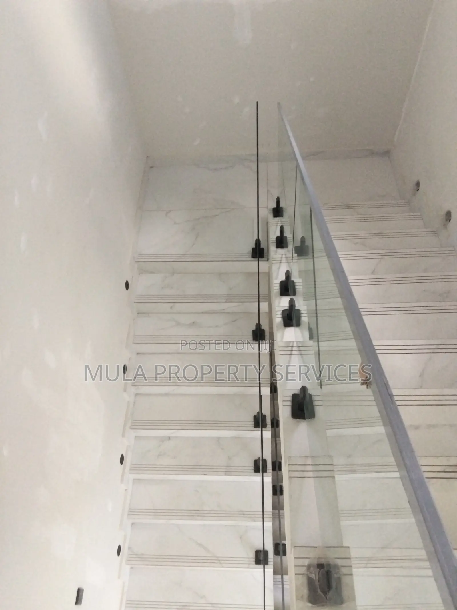 5bdrm House in Mula Property, Dzorwulu for rent in Dzorwulu