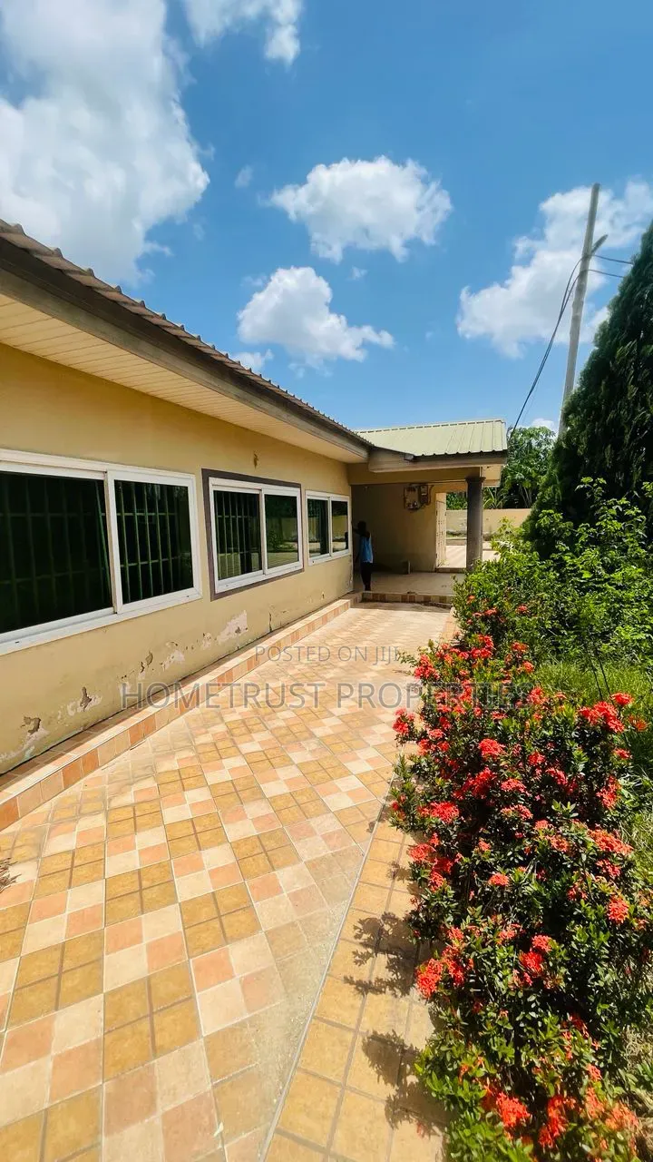 4bdrm House in Amasaman Satellite for sale in Amasaman