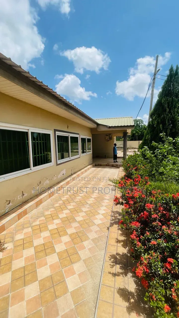 4bdrm House in Amasaman Satellite for sale in Amasaman