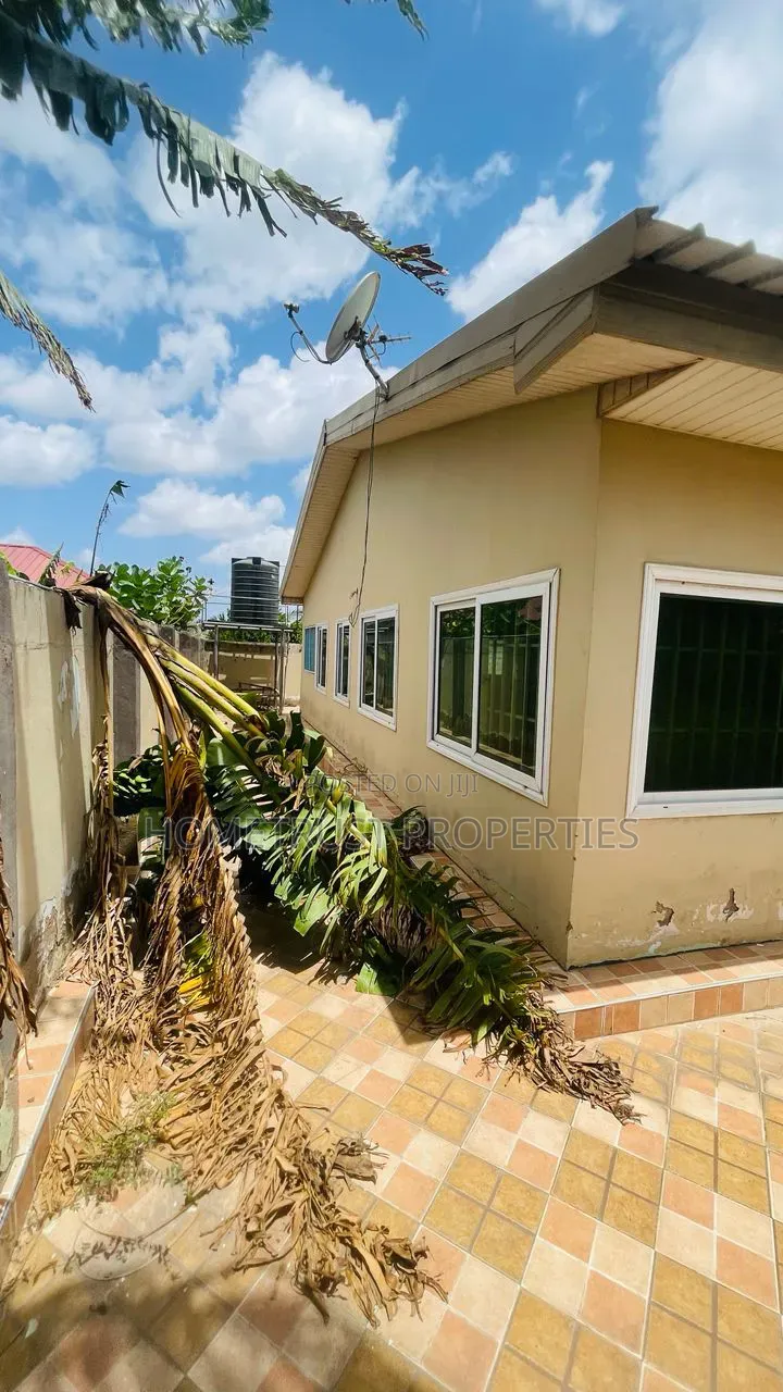 4bdrm House in Amasaman Satellite for sale in Amasaman