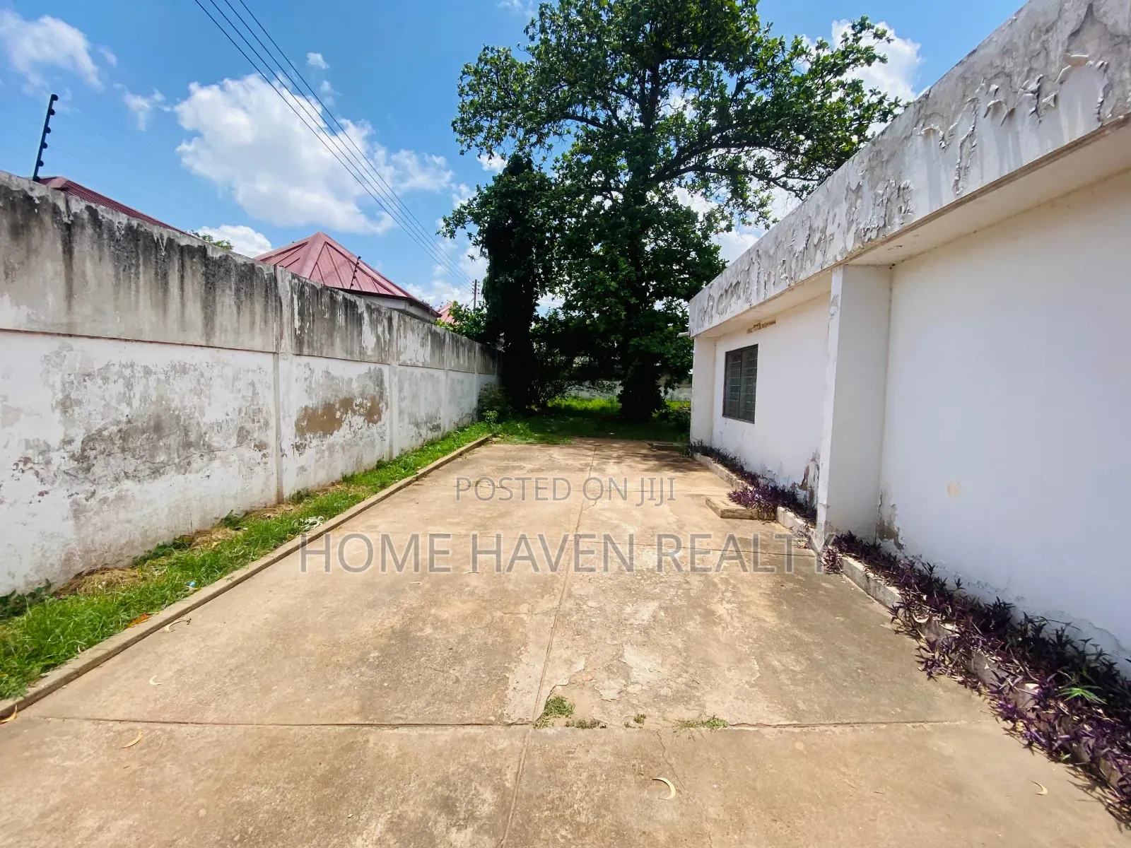 One Plot for Sale at Achimota in Mile 7