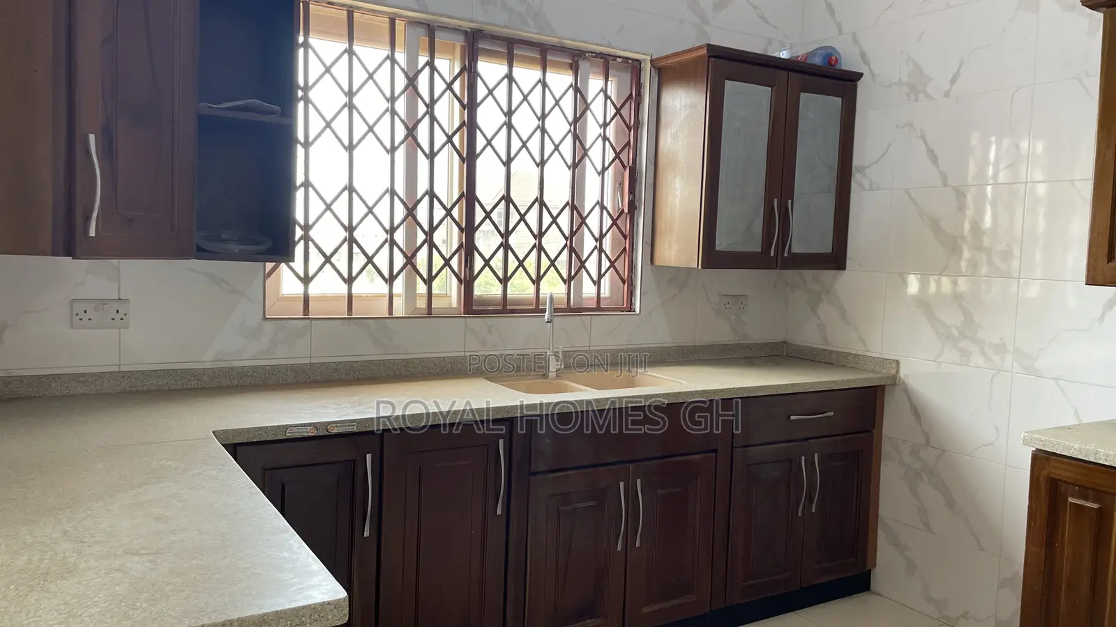 2bdrm Apartment in Royal Homes Gh, East Legon for rent in East Legon