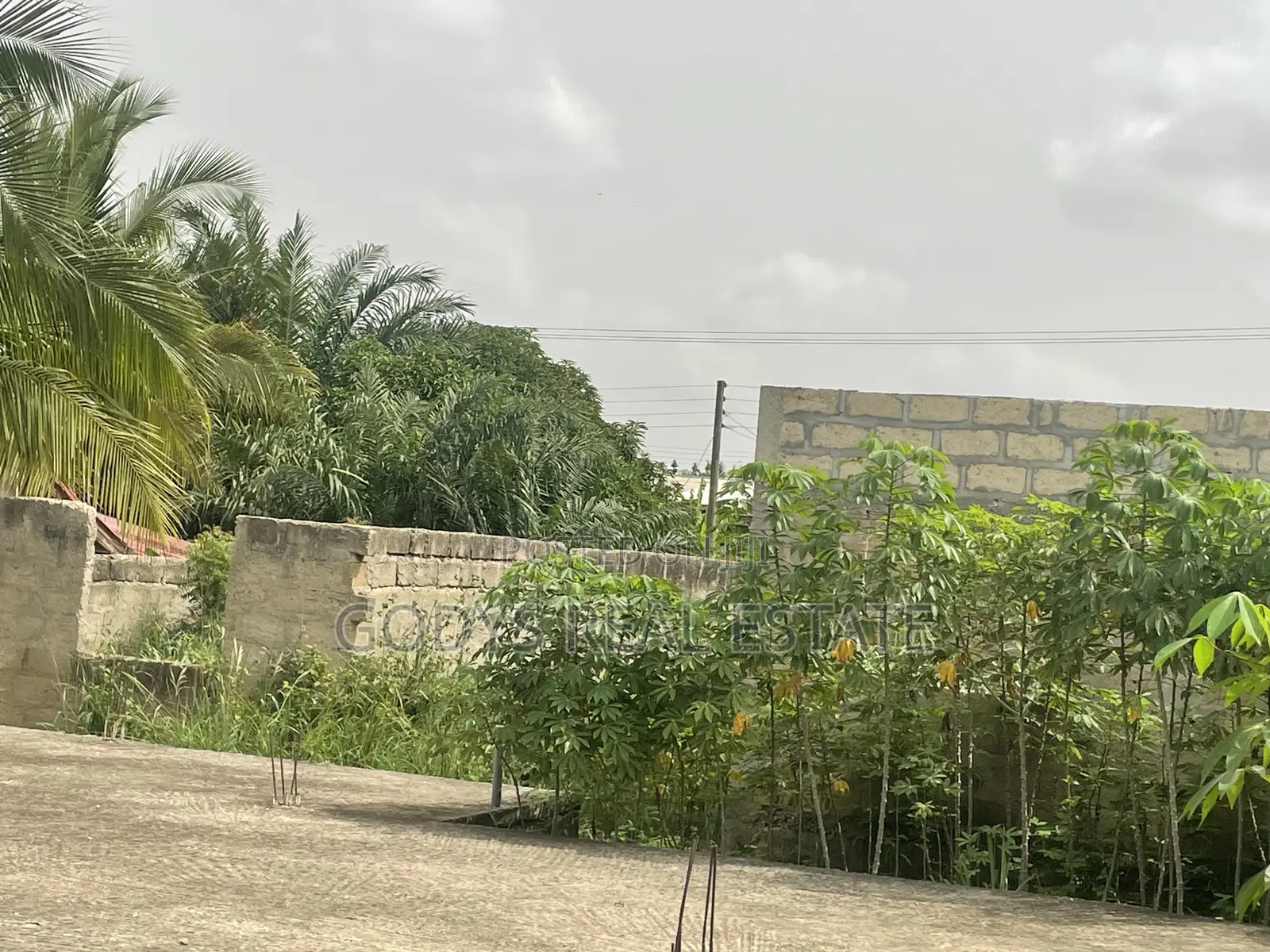 One Plot Of Land With 3 Bedrooms Footage in Kasoa