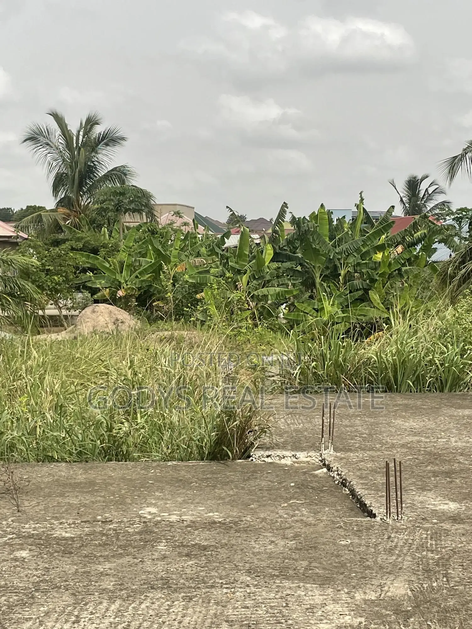 One Plot Of Land With 3 Bedrooms Footage in Kasoa