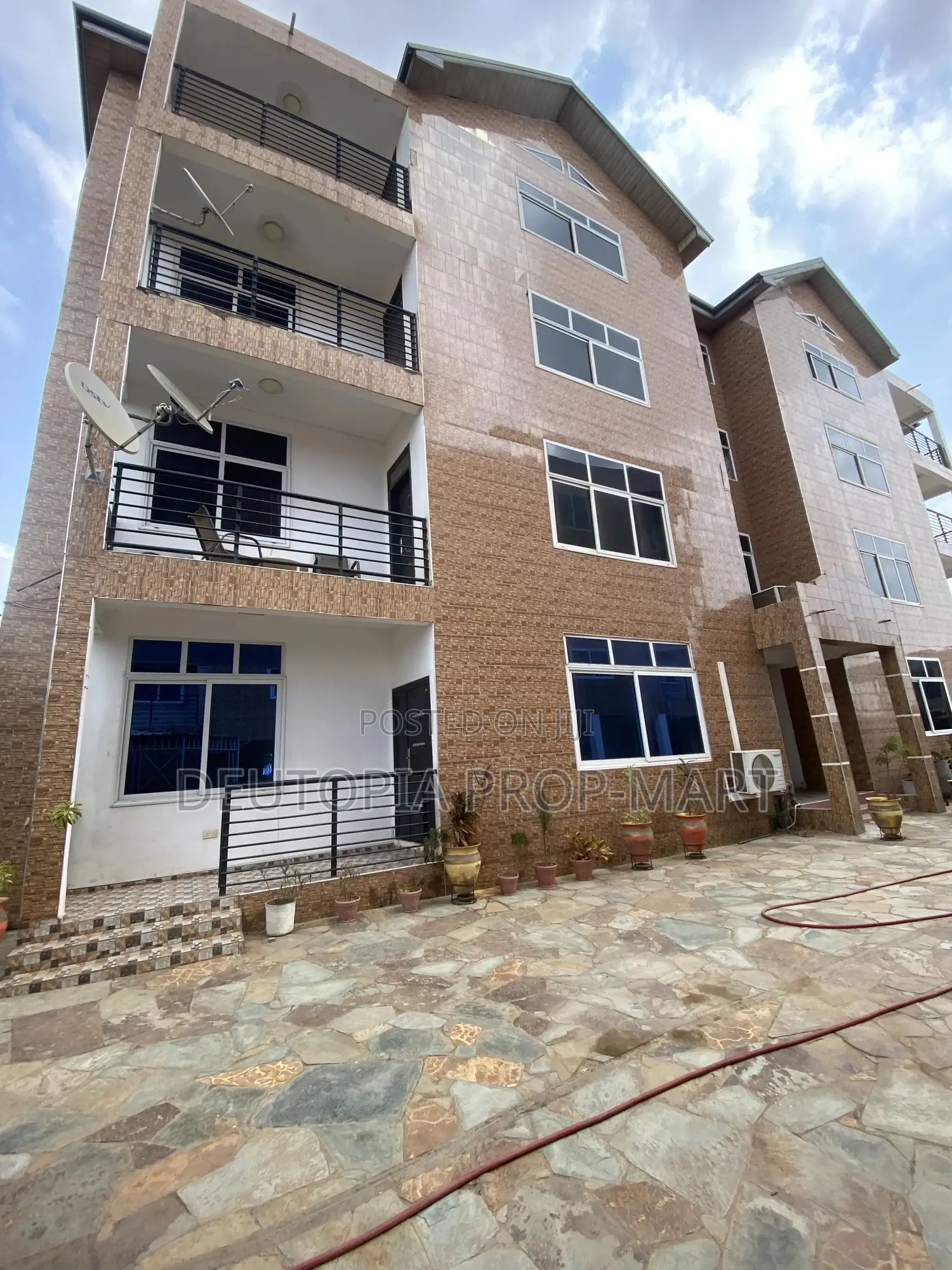 3bdrm Apartment in Adom Estate, Tema Metropolitan for rent in Tema Metropolitan