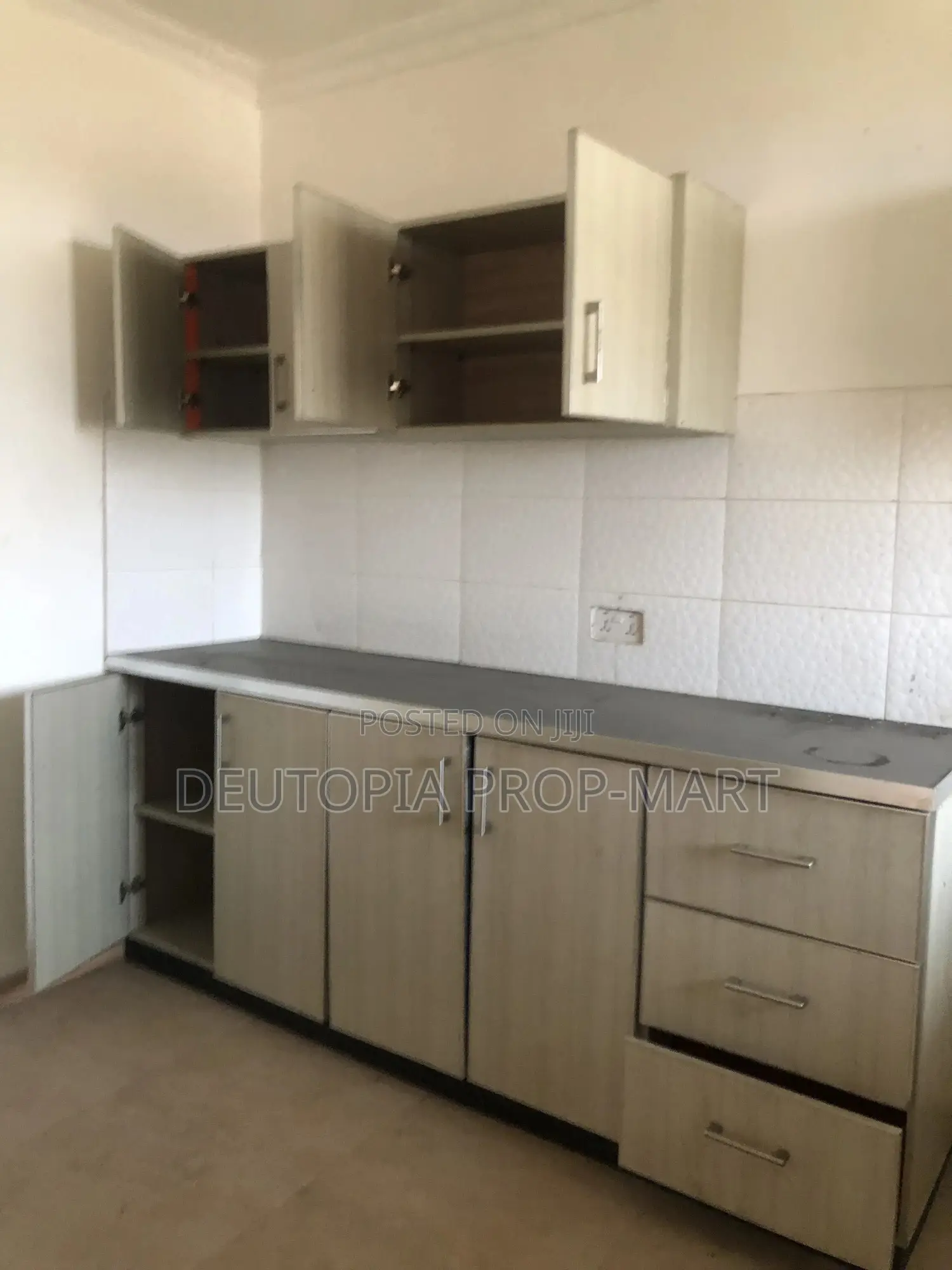 3bdrm Apartment in Adom Estate, Tema Metropolitan for rent in Tema Metropolitan
