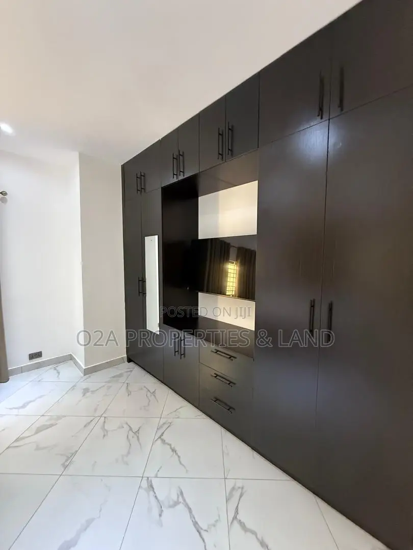 Furnished 4bdrm House in Airport for rent in Airport Residential Area