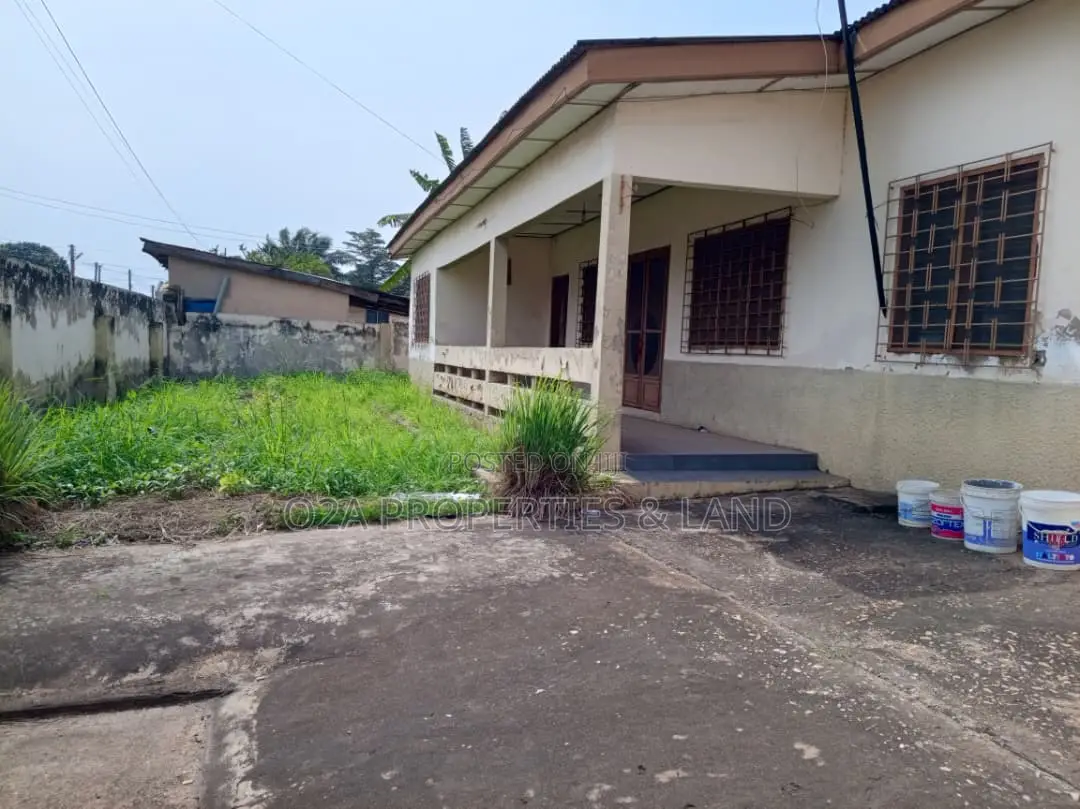 3bdrm House in Abelemkpe, Mosque Area for sale in Mosque Area