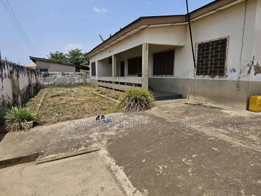 3bdrm House in Abelemkpe, Mosque Area for sale in Mosque Area