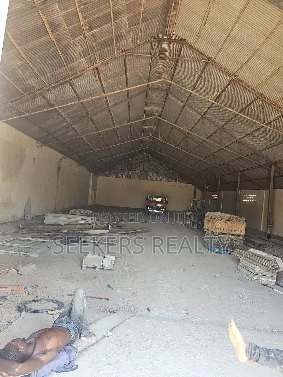 Warehouse for Rent at Circle – Prime Commercial Location in Circle Station Area
