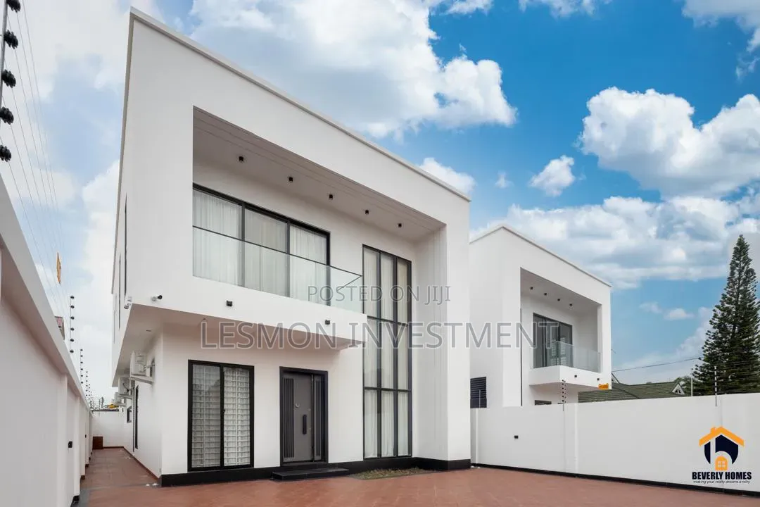 4bdrm Mansion in Lesmon Investment, Coca Cola for sale in Coca Cola