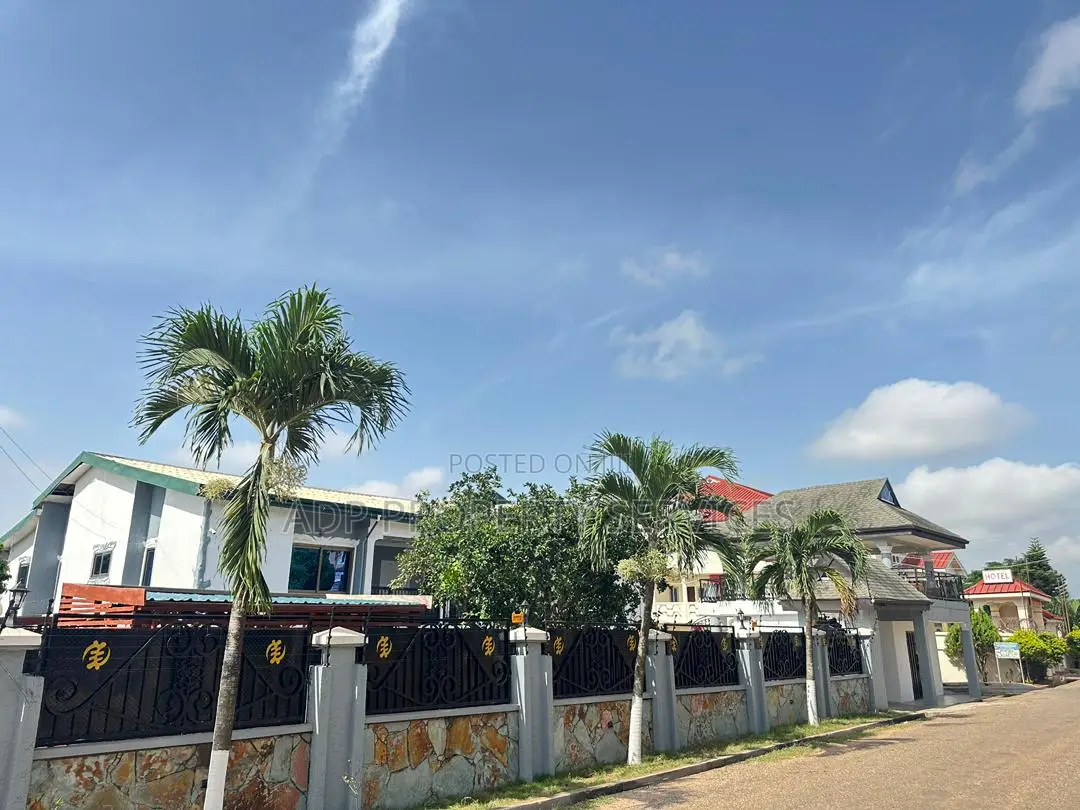 Luxury Resort Mansion for Sale – Kumasi | Usd $1.7m (Negotiable) in Kumasi Metropolitan