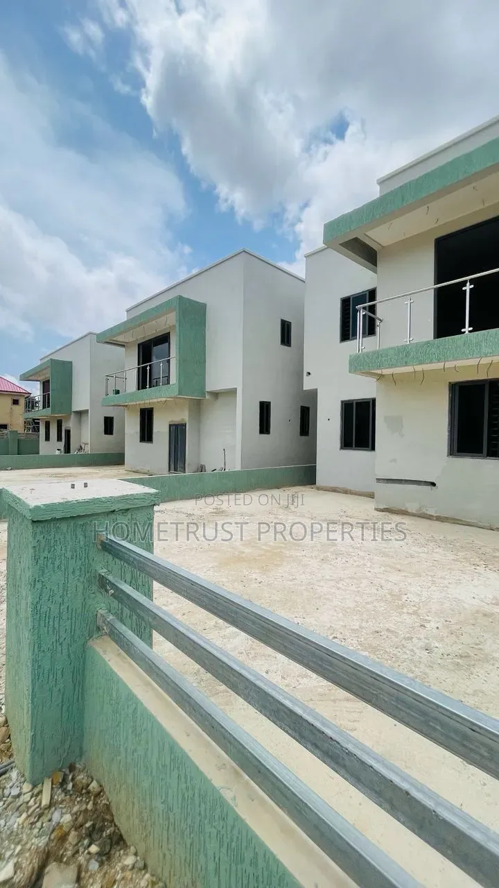4bdrm Duplex in Achimota Kingsby, Mile 7 for sale in Mile 7
