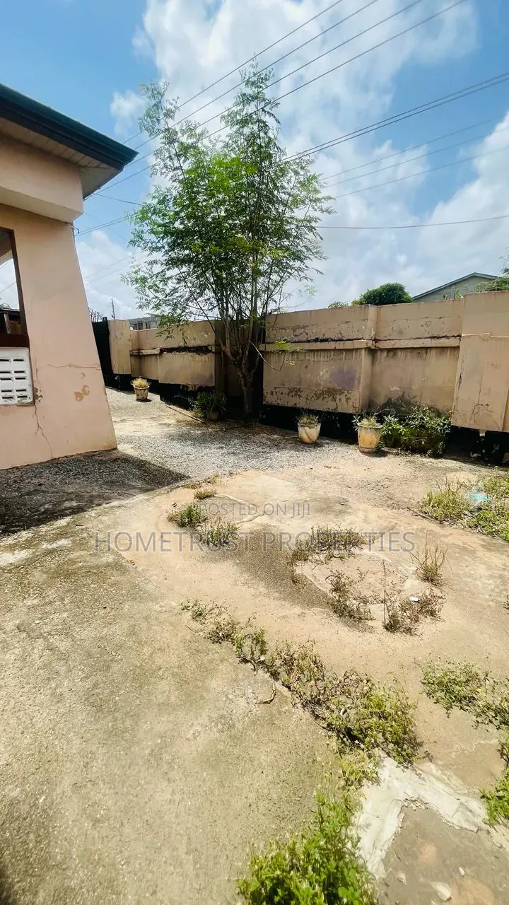 4bdrm House in Achimota Mile 7 for sale in Mile 7