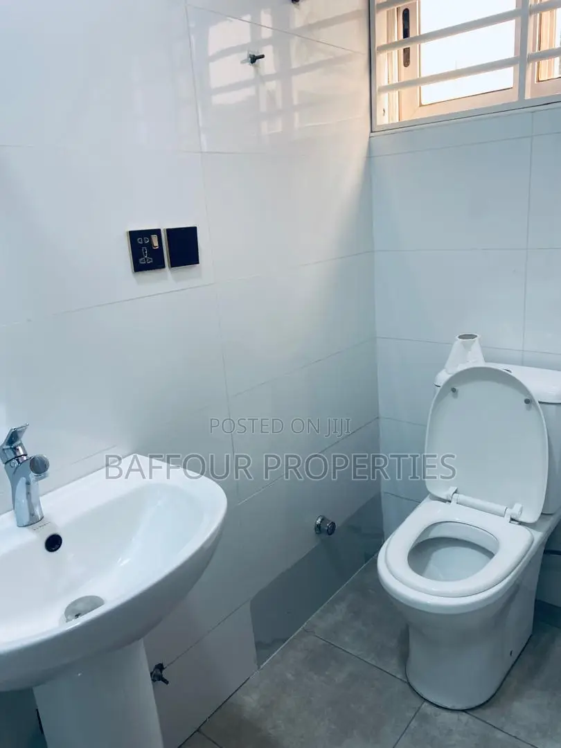 Furnished 4bdrm House in East Legon for rent in East Legon