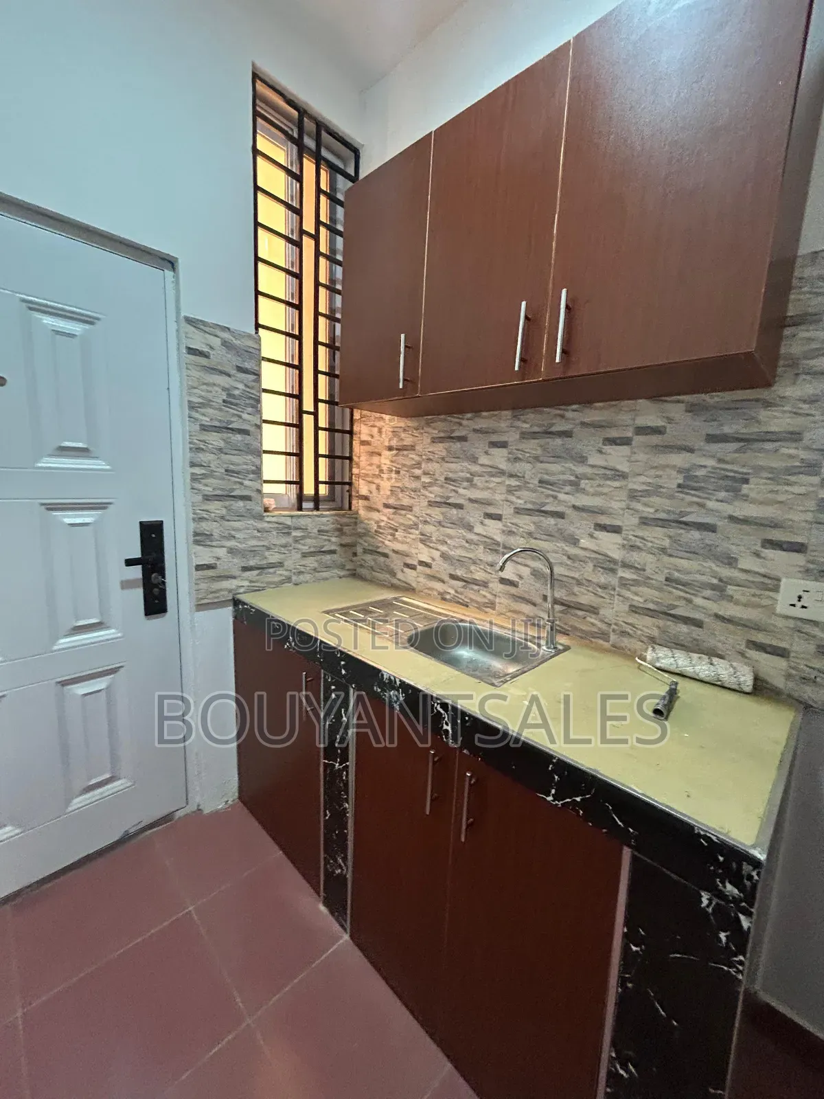 1bdrm Apartment in Adenta, New Site for rent in New Site