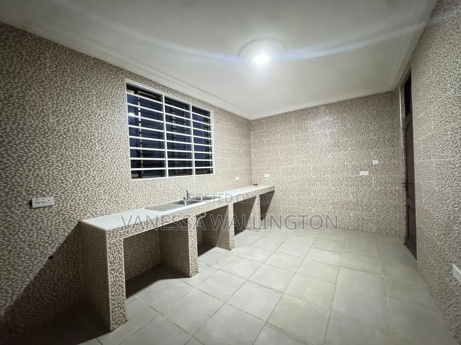 2bdrm Apartment in Lakeside for rent in Lake Side Estate