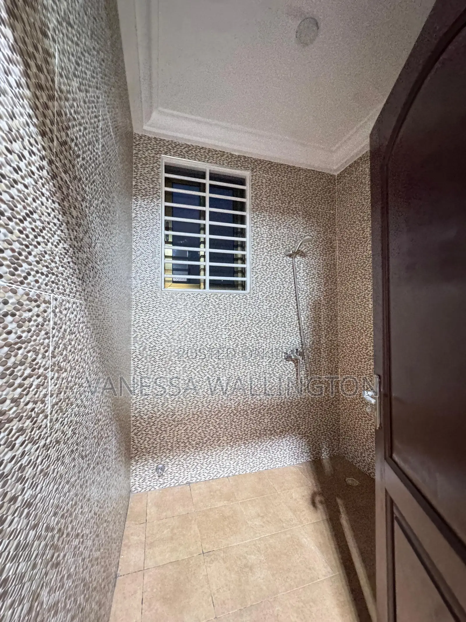 2bdrm Apartment in Lakeside for rent in Lake Side Estate