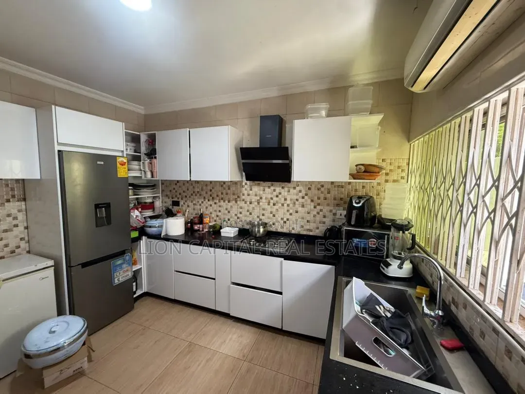 3bdrm House in Kwabenya for sale in Kwabenya