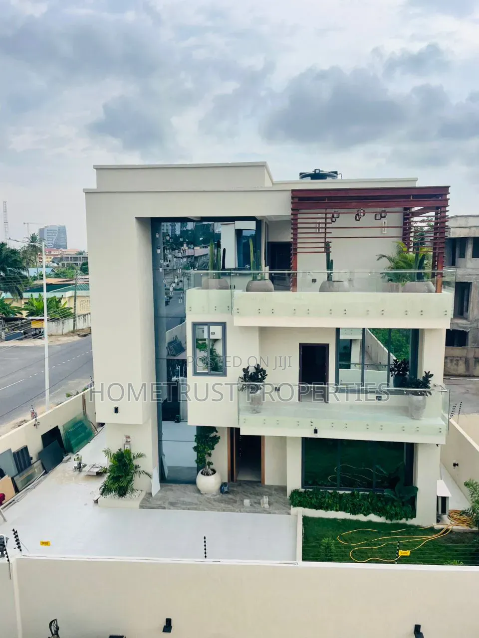 5bdrm Duplex in Roman Ridge, Police Station for sale in Police Station