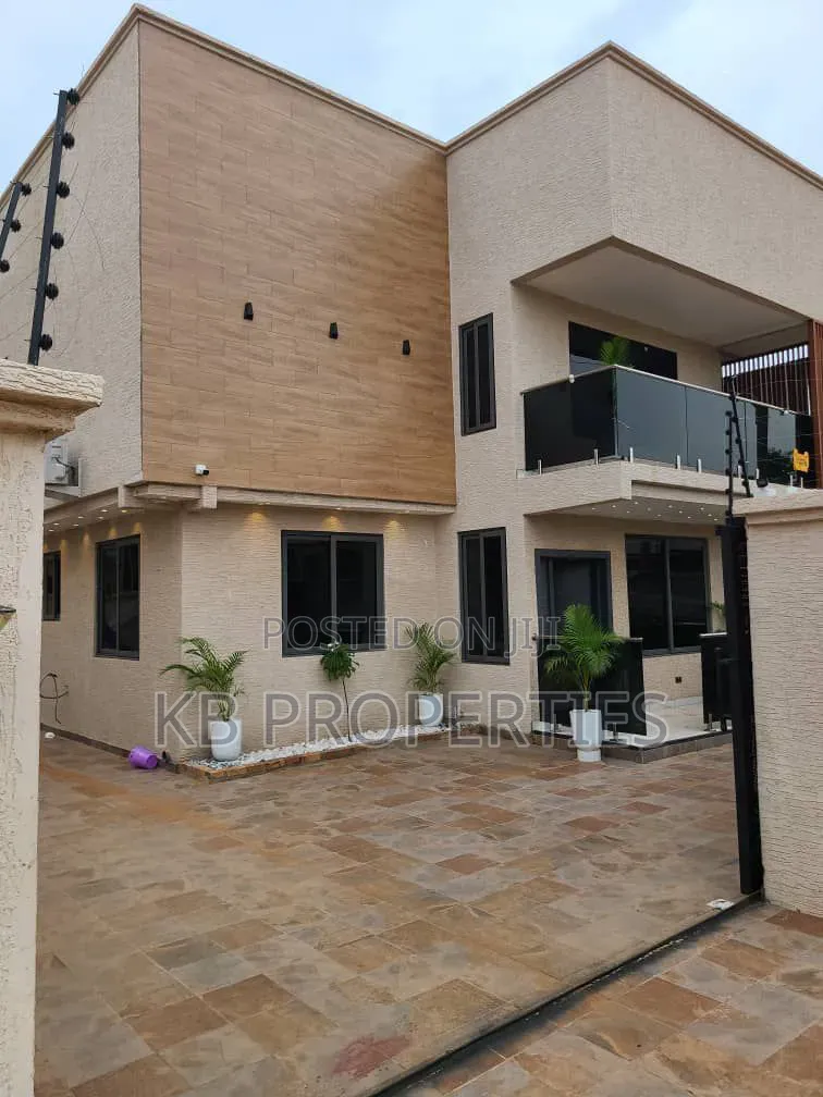 4bdrm Duplex in Kb Properties, American House for rent in American House