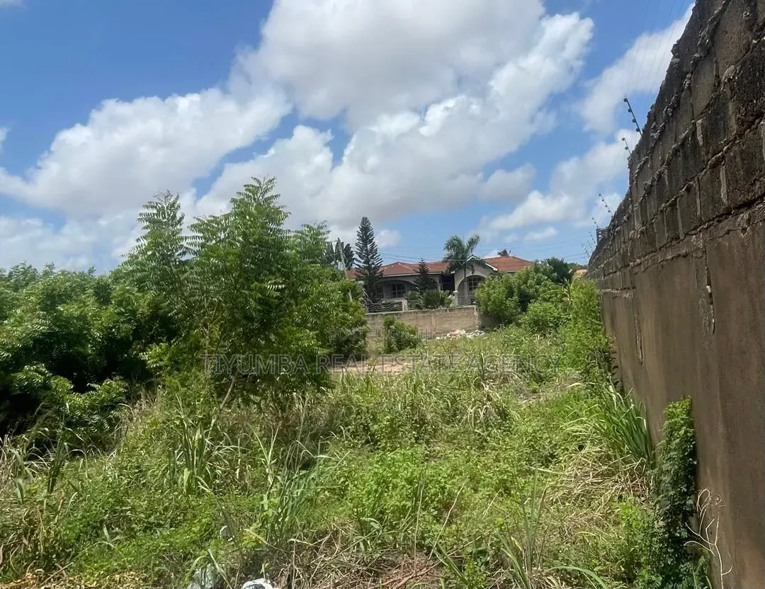 4 Plots of Land for Sale at East Legon. in American House