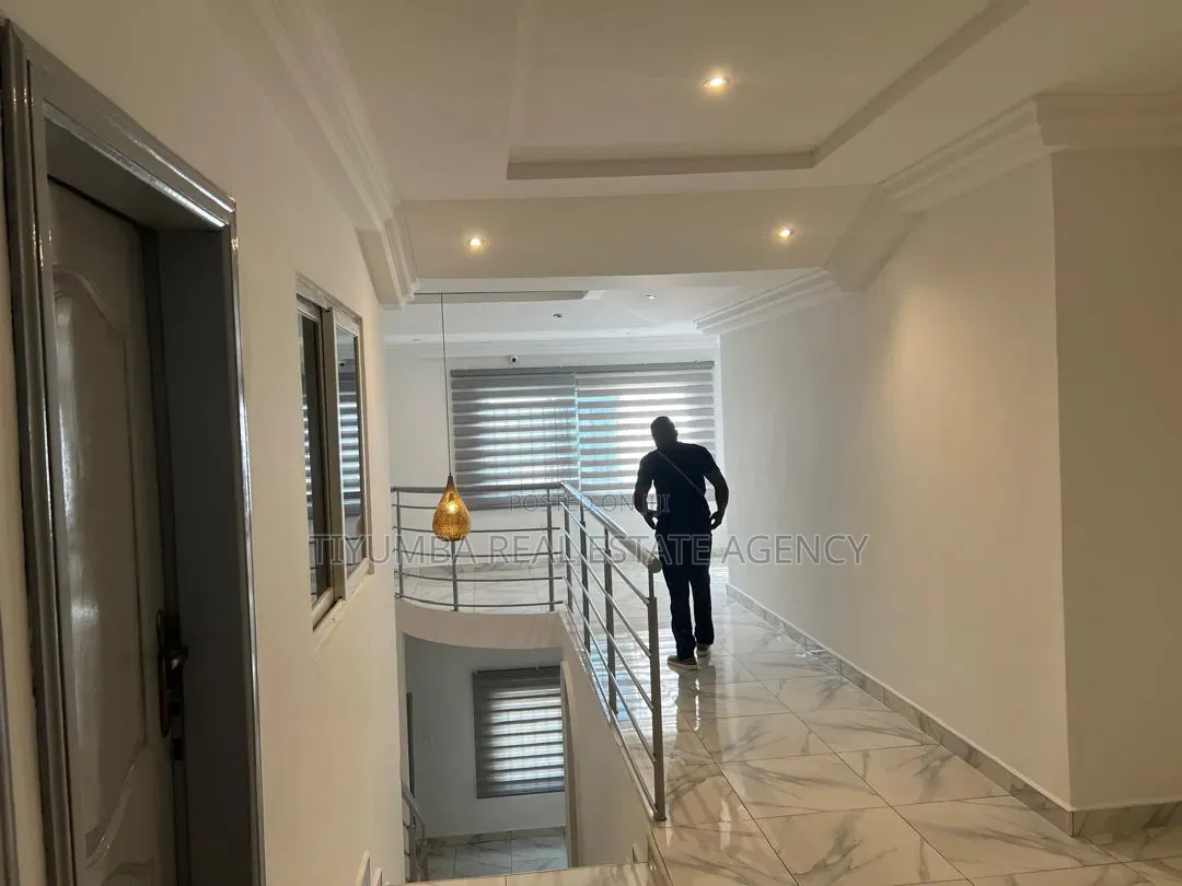 Furnished 5bdrm House in Tiyumba Real Estate, School Area for sale in School Area