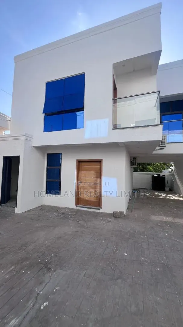 3bdrm Townhouse/Terrace in School Junction for sale in School Junction