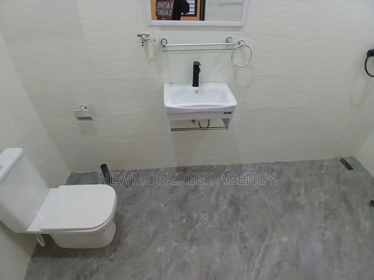 3bdrm Bungalow in Lakeside Estates, Accra Metropolitan for sale in Accra Metropolitan
