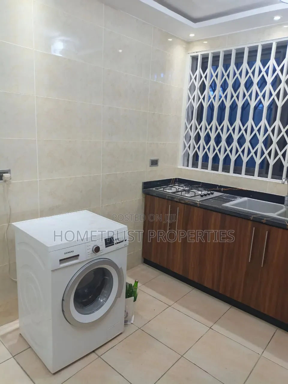 4bdrm Duplex in Tesano Garden Area, Papaye for rent in Papaye