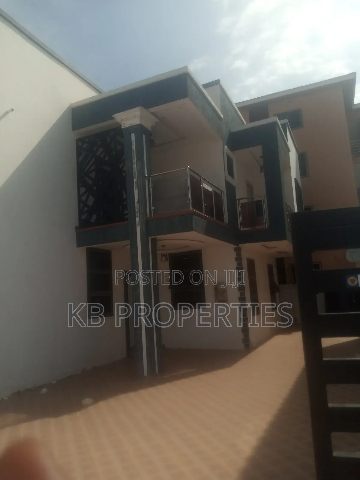 4bdrm Duplex in Kb Properties, Baatsona Total for rent in Baatsona Total