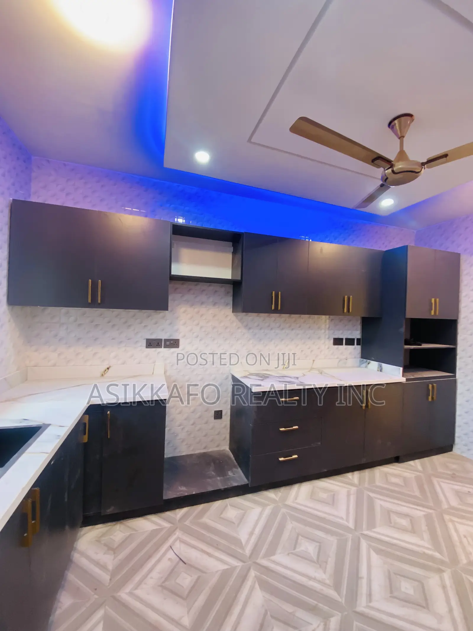 3bdrm Apartment in Manet-Agblezaa, Spintex for rent in Spintex