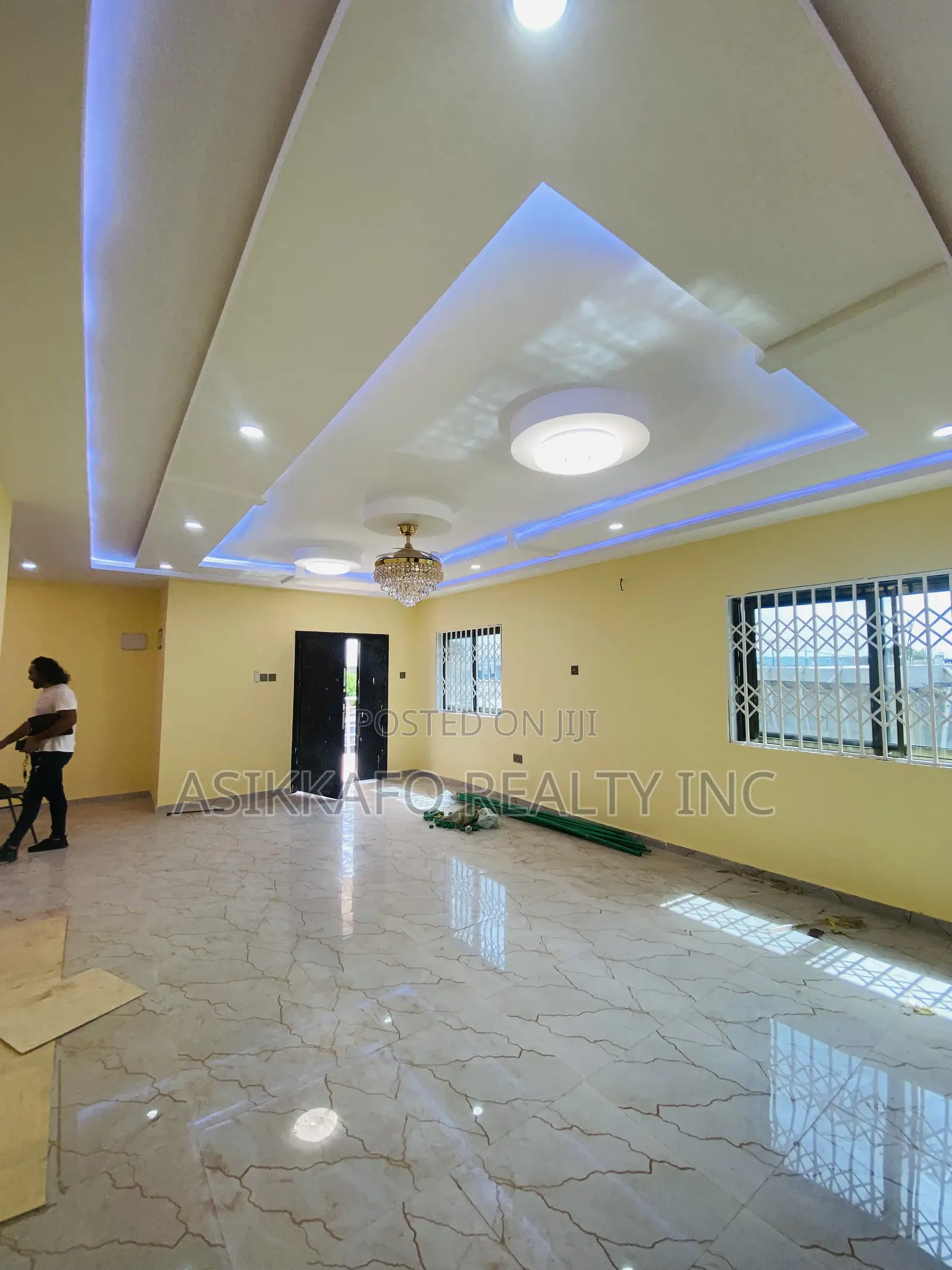 3bdrm Apartment in Manet-Agblezaa, Spintex for rent in Spintex