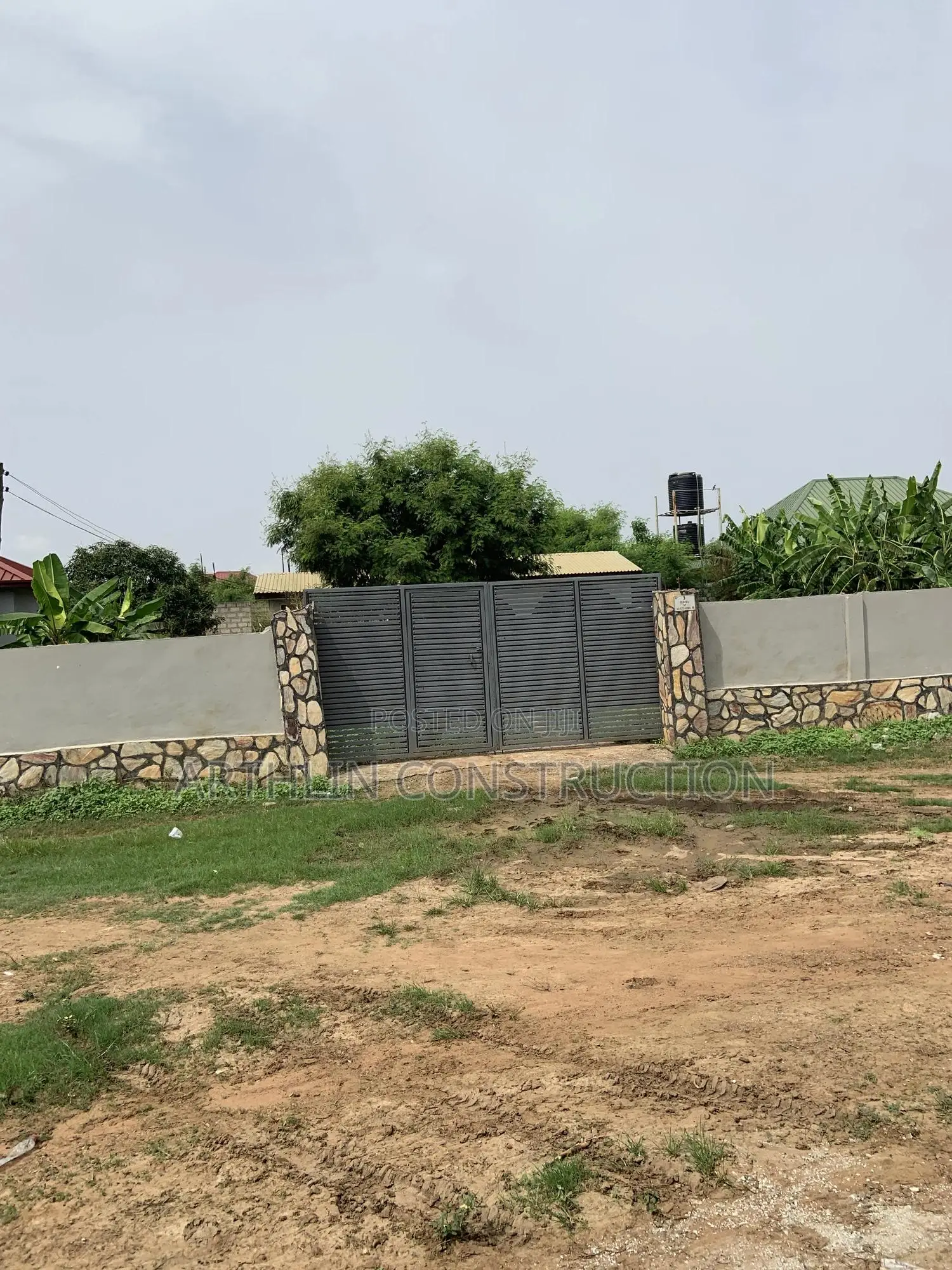 14bdrm Villa in New Legon for sale in New Legon
