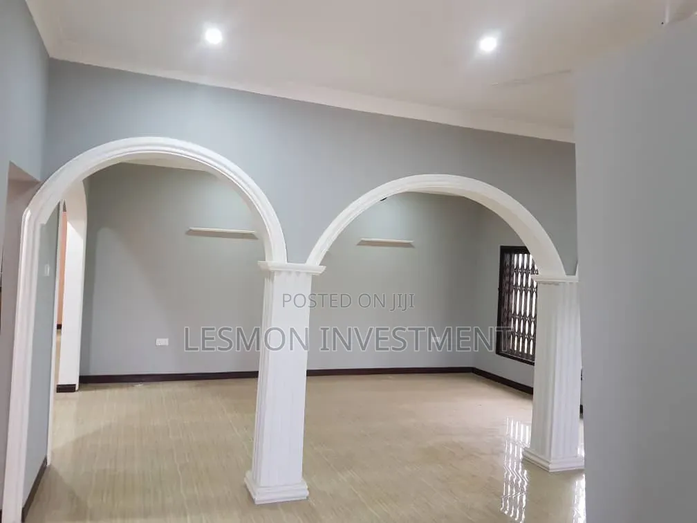 4bdrm House in Lesmon Investments, Oyarifa Mall Area for sale in Oyarifa Mall Area