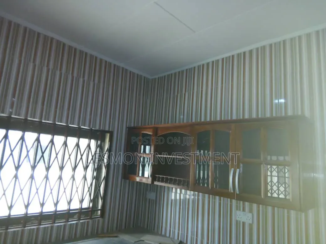 4bdrm House in Lesmon Investments, Oyarifa Mall Area for sale in Oyarifa Mall Area