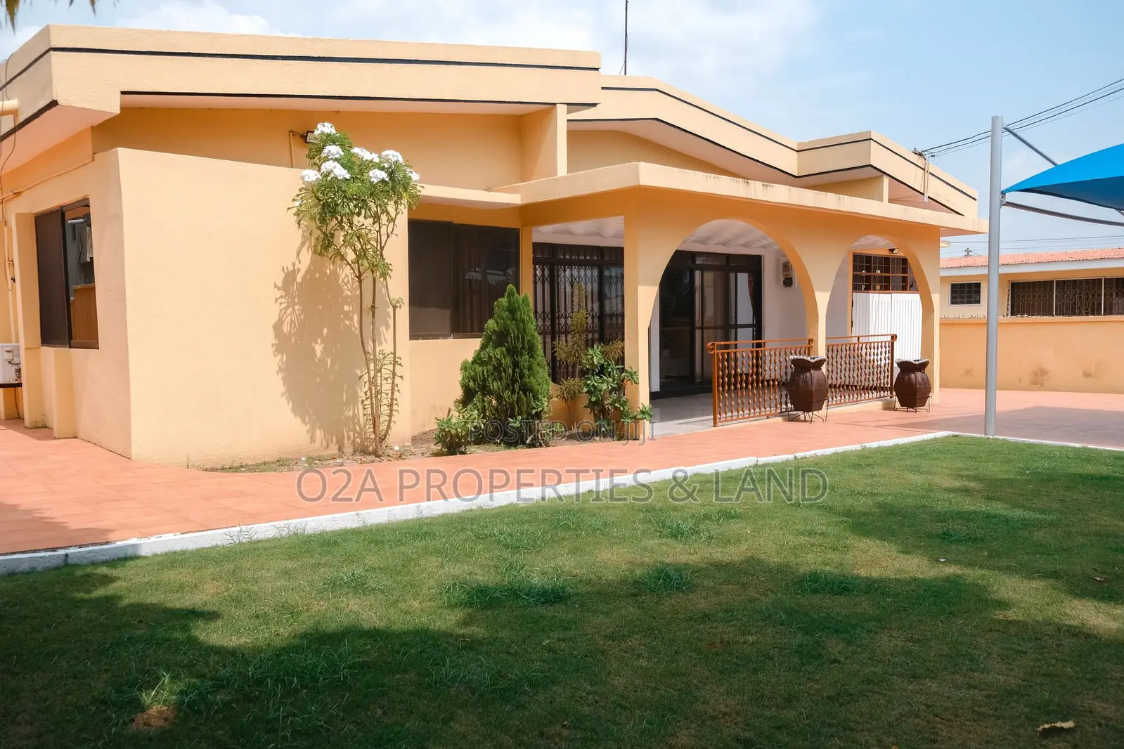 5bdrm House in Sakumono for rent in Sakumono