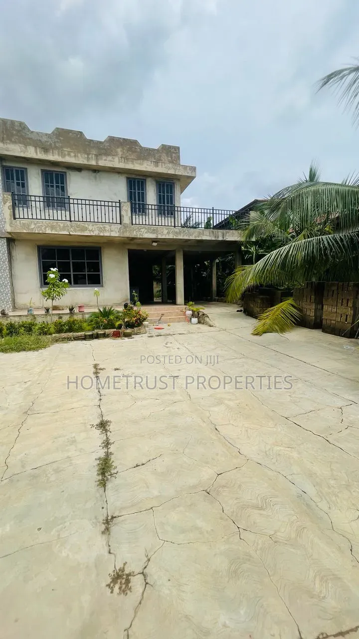 5bdrm Duplex in Kwabenya Acp for rent in Kwabenya
