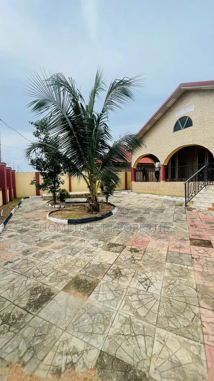5bdrm House in Amasaman China Mall for rent in Amasaman