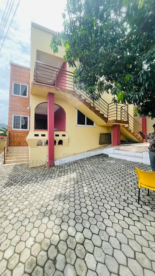 3bdrm Apartment in Sefdard Properties, Kwabenya for rent in Kwabenya