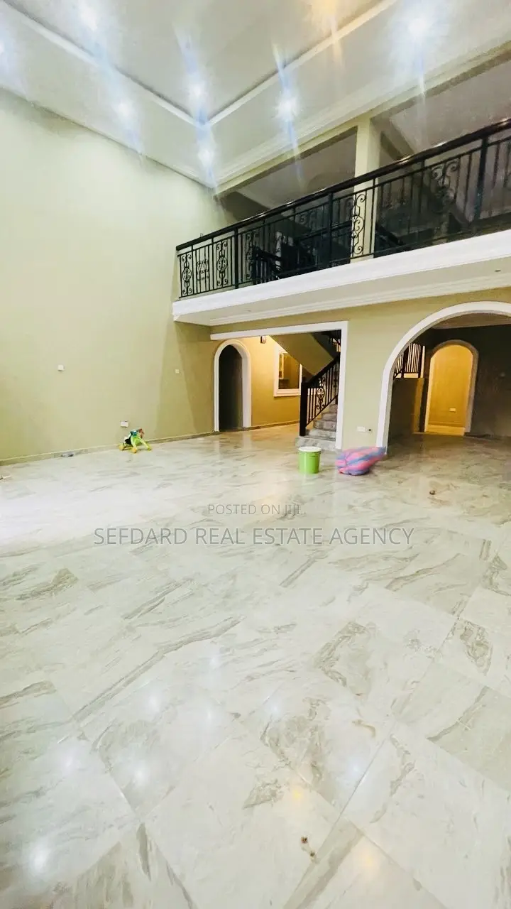 6bdrm House in Sefdard Properties, Kwabenya for rent in Kwabenya