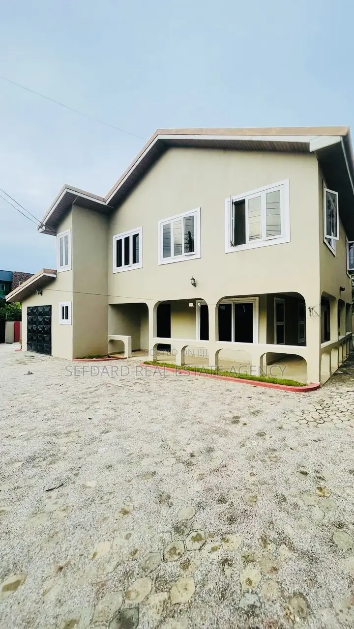 6bdrm House in Sefdard Properties, Kwabenya for rent in Kwabenya